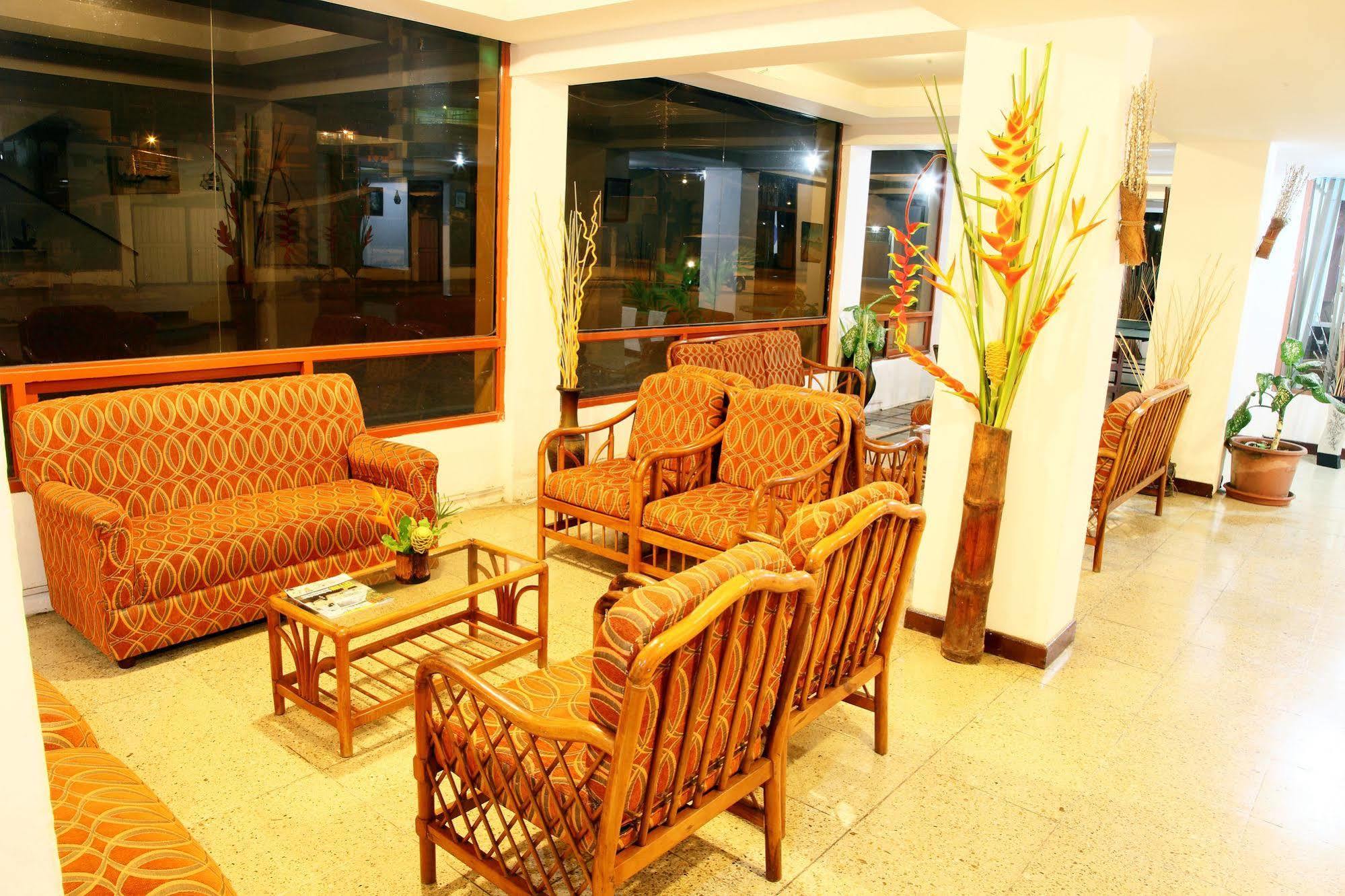 Hotel Puerto Ballesta Tonsupa Exterior foto