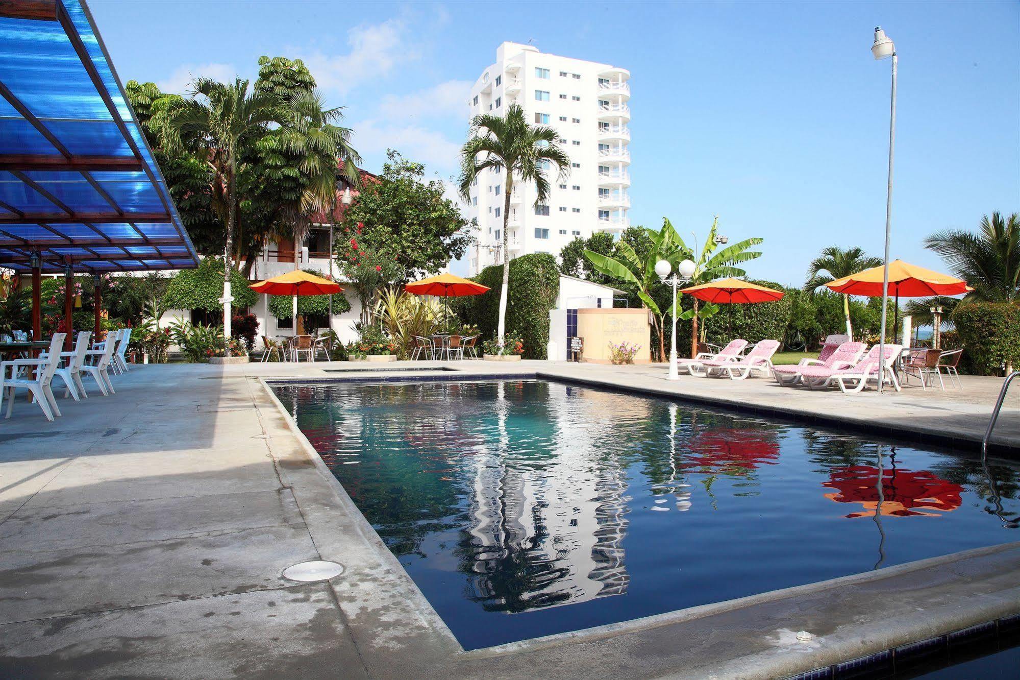 Hotel Puerto Ballesta Tonsupa Exterior foto